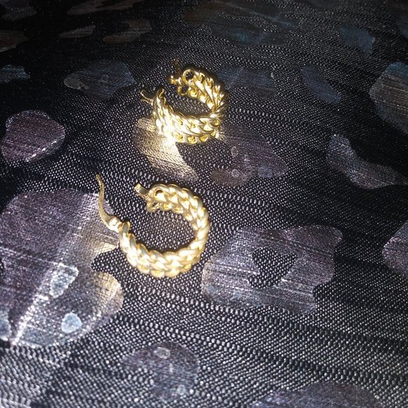 Small Twisted Hoops - Picture 2 of 3